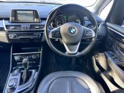 BMW 225-Xe 2017 full