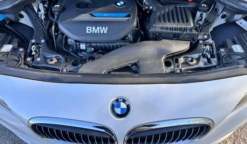 BMW 225-Xe 2017 full