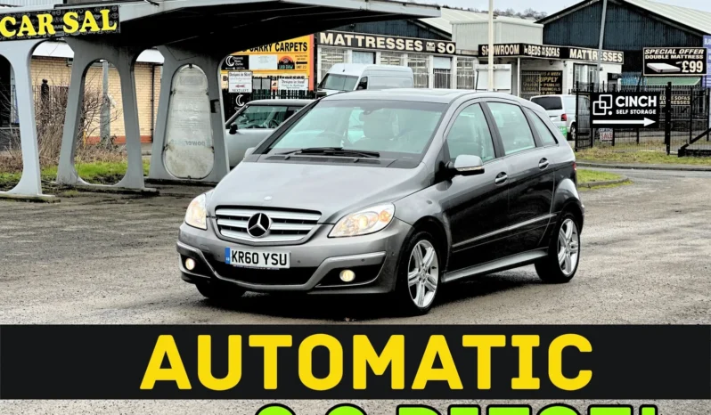 Mercedes-Benz B200 2011 full
