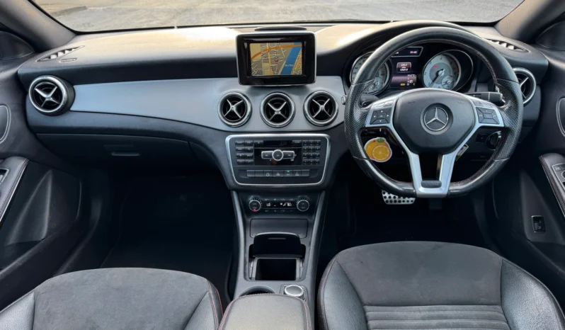 Mercedes-Benz CLA 2013 full