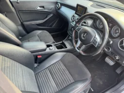 Mercedes-Benz CLA 2013 full
