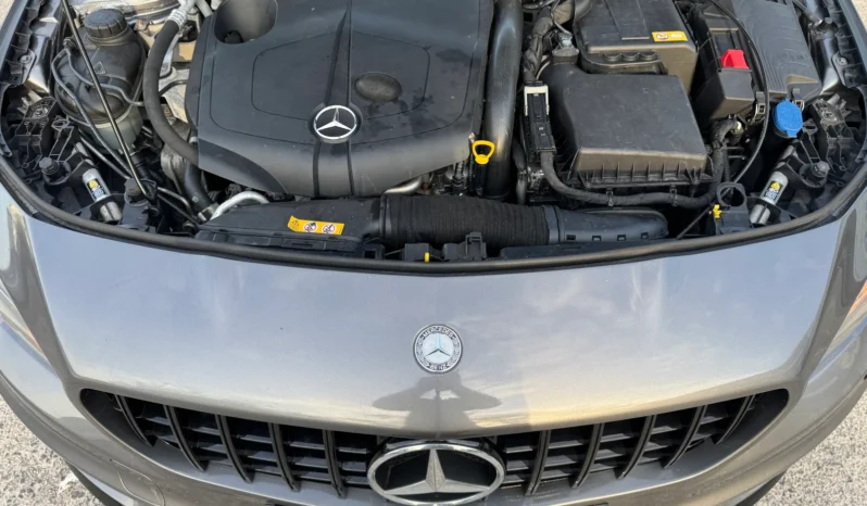 Mercedes-Benz CLA 2013 full