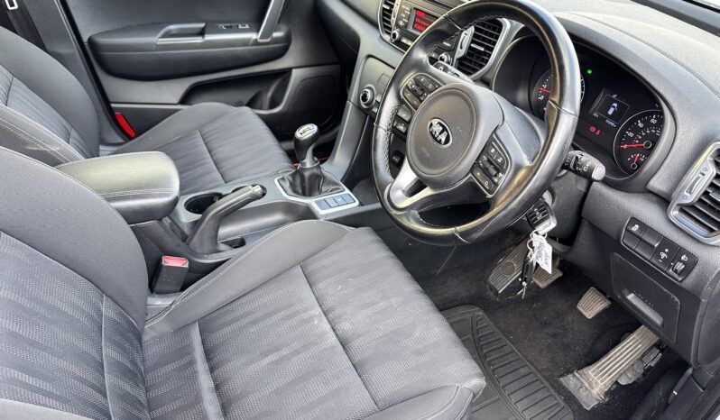 
								MANUAL 1.6 Petrol 2017 Kia Sportage_12 month MOT_150k Miles_Bluetooth_x2 Keys_Hpi Clear_ full									