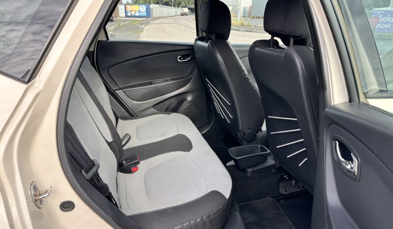 
								MANUAL_1.5 Diesel_2013 Reault Captur_6m MOT_112k Miles_£20 Tax_Parking Sensor_Bluetooth full									