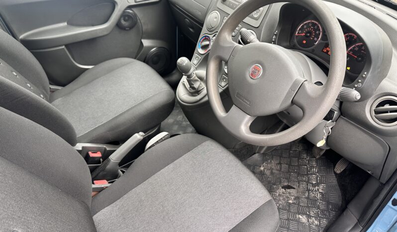 
								MANUAL_1.2 Petrol_2011 Fiat Panda_£35 Tax_07m MOT_77k Miles_Px 2 Clear Price full									