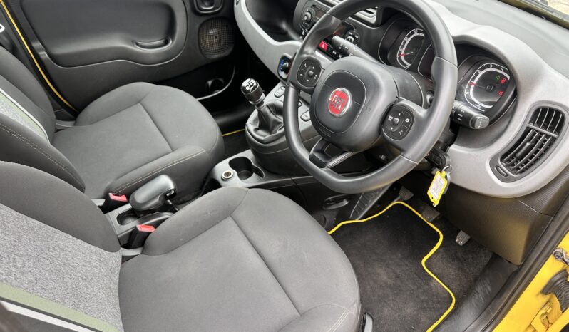 
								2018 Fiat Panda Waze 1.2 Petrol_MANUAL 12m MOT_78k Miles_Srvc Hstry_x2 Keys full									