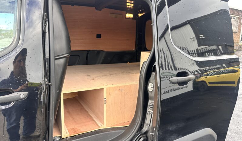 
								2020 Vauxhall Combo 1.5 Diesel-Manual_9m MOT_129k Miles_Srvc Hstry_Clutch & Belt DONE_No VAT full									