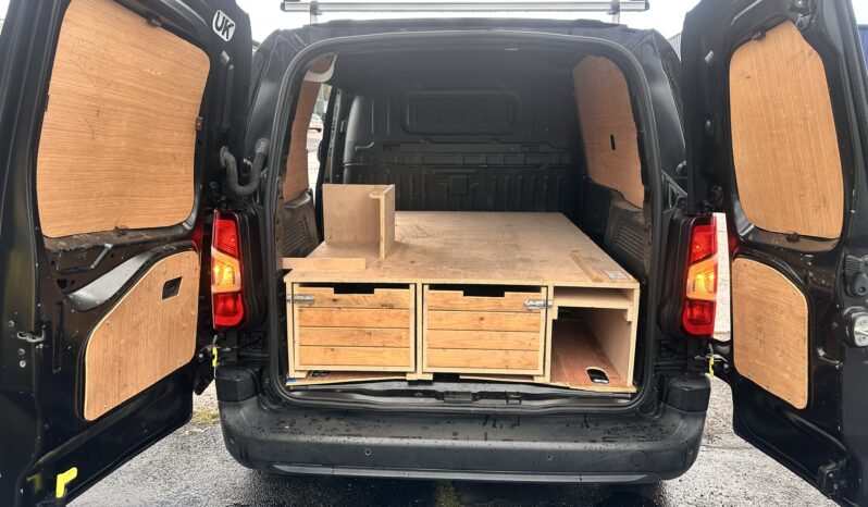 
								2020 Vauxhall Combo 1.5 Diesel-Manual_9m MOT_129k Miles_Srvc Hstry_Clutch & Belt DONE_No VAT full									