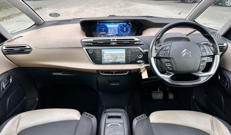 
								7 Seater_AUTOMATIC_1.6 Diesel 2015 Citroen C4G_£20 Tax_10m MOT_120k Miles_Clucth & T-Belt DONE_Top Specs_x2 Keys_3 months Warranty* full									
