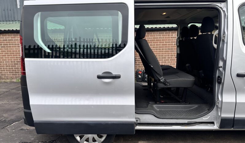 
								9 SEATER_1.6 Diesel_Manual 2015 Renault Traffic_7m MOT_145k Miles_x2 Keys_Bargain PRICE full									