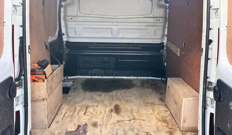 
								✅1.5 Diesel-Manual✅2017 Renault Trafic SWB-ULEZ Free_07m MOT_95k Miles_B’tooth_Parking Sensors_3 months Warranty*_ No VAT_ full									